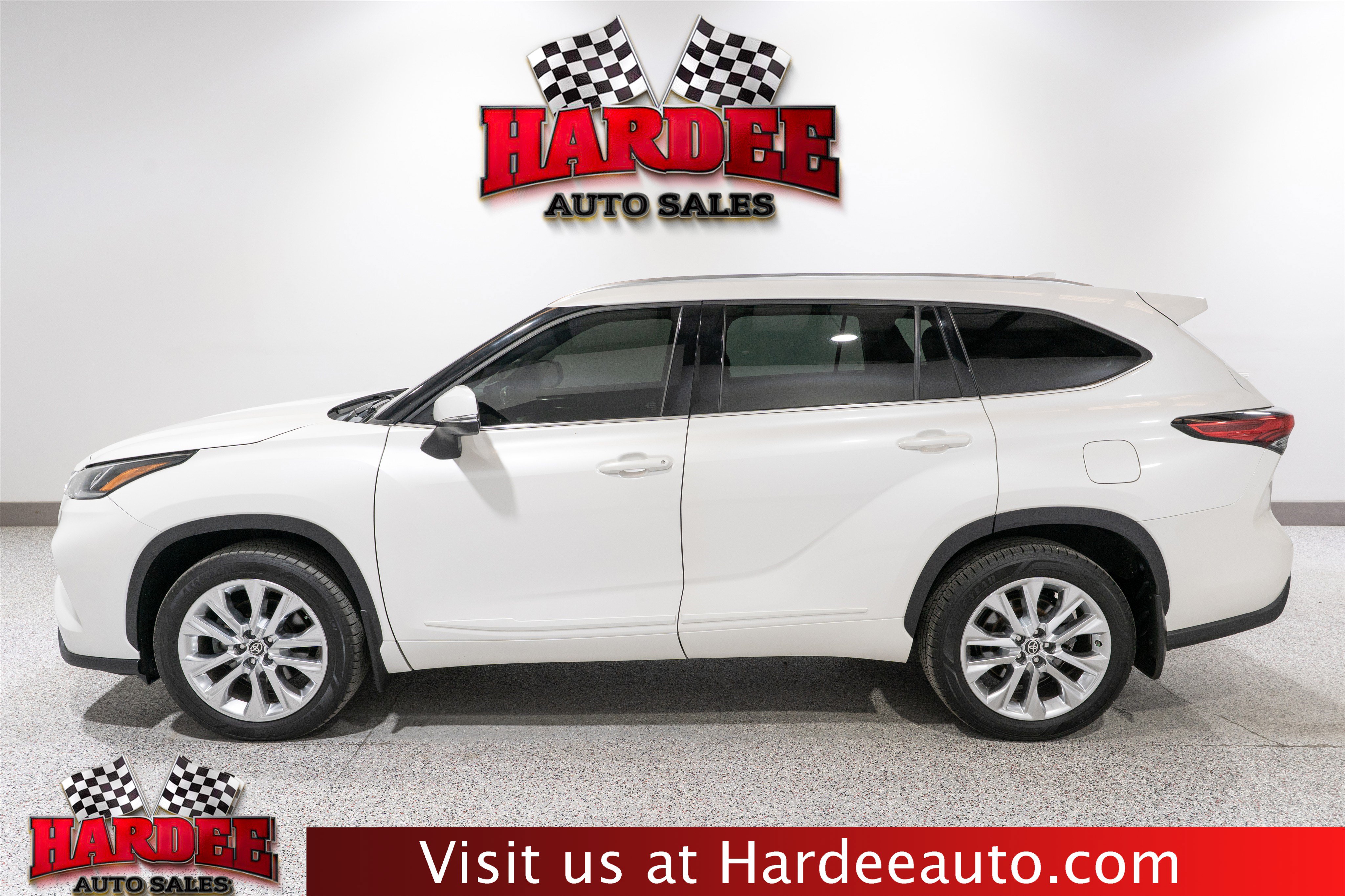 Used 2021 Toyota Highlander Limited FWD 360° Tour