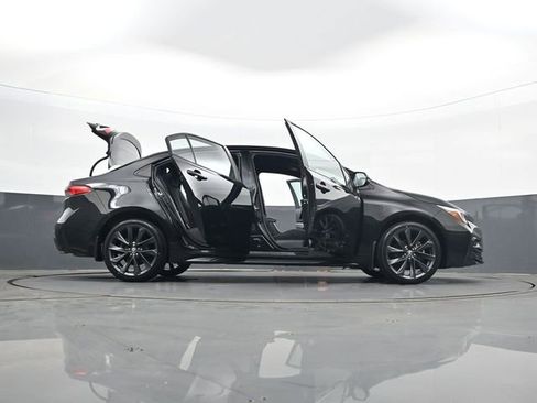 Used 2024 Toyota Corolla SE FWD image 33