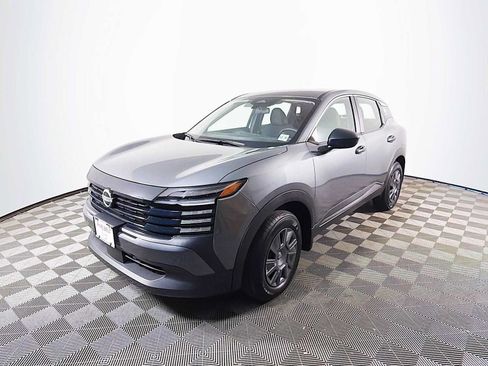 Used 2025 Nissan Kicks S AWD/4WD image 1
