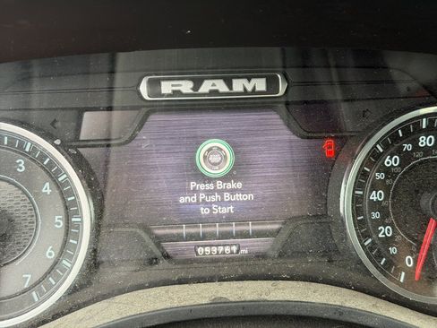 Used 2024 RAM 1500 Laramie image 3