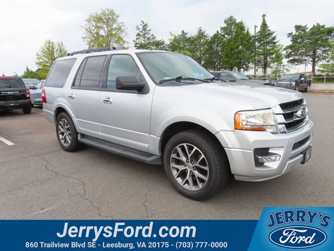 Used 2017 Ford Expedition XLT w/ Equipment Group 201A RWD image 1