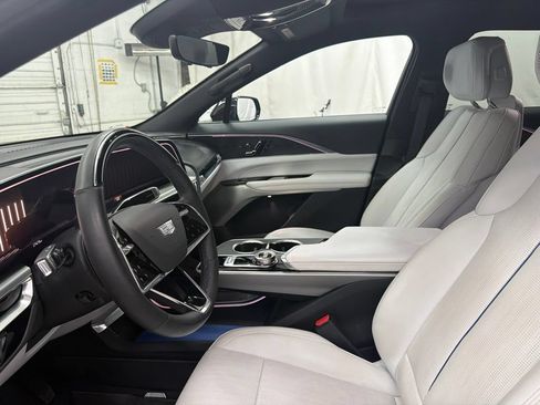 Used 2024 Cadillac Lyriq Sport AWD/4WD image 15