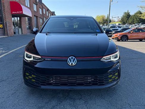 Used 2023 Volkswagen Golf GTI image 2