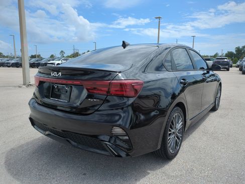 Certified 2022 Kia Forte GT-Line FWD image 4