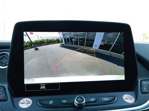 Used 2025 Chevrolet Blazer LT FWD image 17