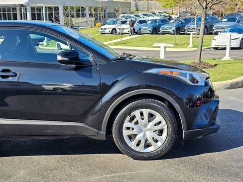 Used 2019 Toyota C-HR LE image 6