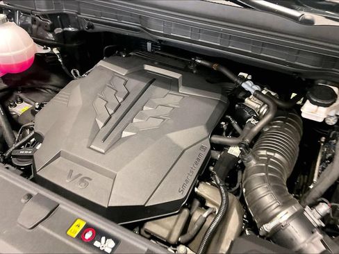 Used 2026 Kia Carnival FWD image 29