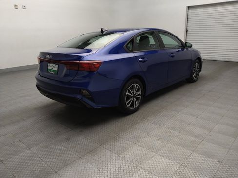 Used 2024 Kia Forte LXS FWD image 9