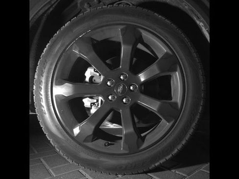 Certified 2024 Ford Explorer ST-Line w/ Class IV Trailer Tow Package RWD image 9