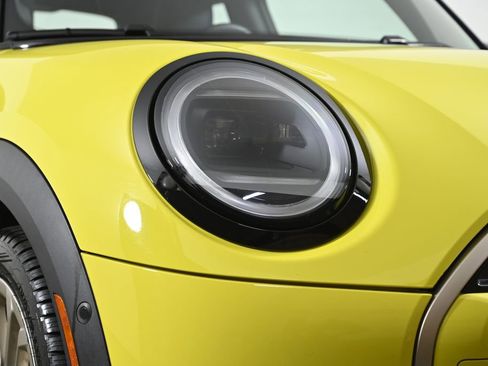Certified 2025 MINI Cooper S image 5