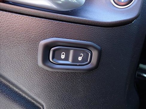 Used 2021 Jeep Gladiator Sport AWD/4WD image 11