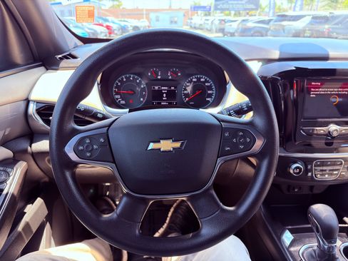 Used 2023 Chevrolet Traverse LS FWD image 28
