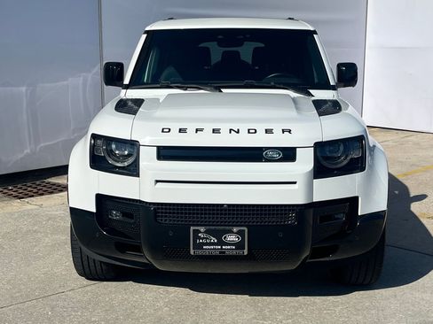 Certified 2024 Land Rover Defender 130 X-Dynamic SE image 22