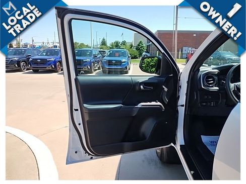 Used 2022 Toyota Tacoma Limited w/ Nightshade Package AWD/4WD image 20