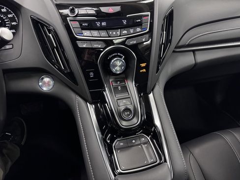 Used 2025 Acura RDX SH-AWD image 28