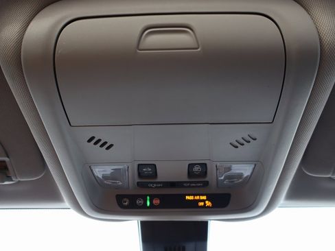 Used 2022 Chevrolet Equinox LT image 15