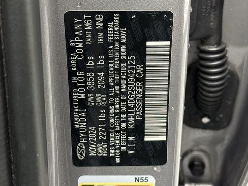 Used 2025 Hyundai Elantra SE image 20