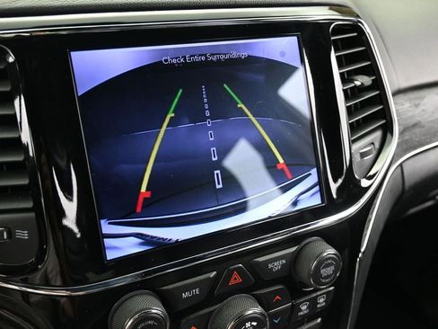 Used 2020 Jeep Grand Cherokee Overland image 25