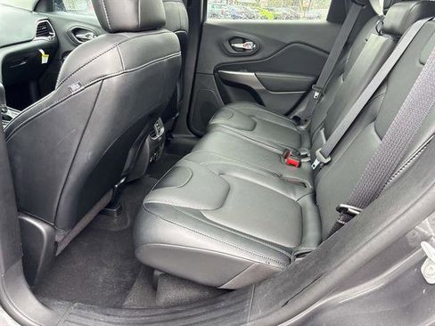 Certified 2022 Jeep Cherokee Limited w/ Elite Package image 12