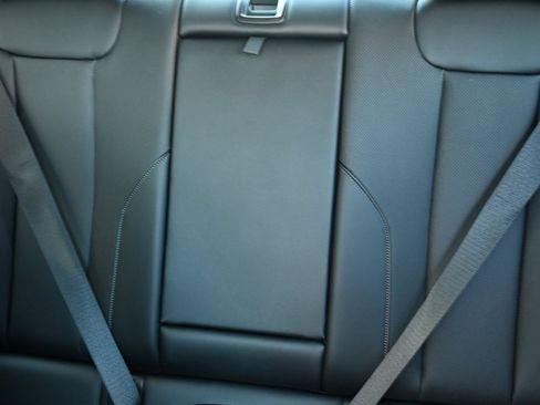 Certified 2023 BMW 230i Coupe w/ Premium Package image 12