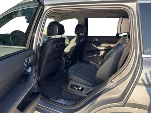 Used 2024 BMW X7 xDrive40i AWD/4WD image 23
