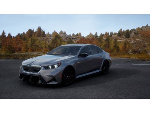 New 2026 BMW M5 image 1