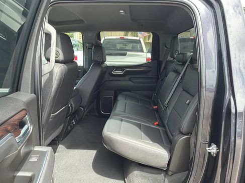 Used 2025 GMC Sierra 1500 SLT AWD/4WD image 7