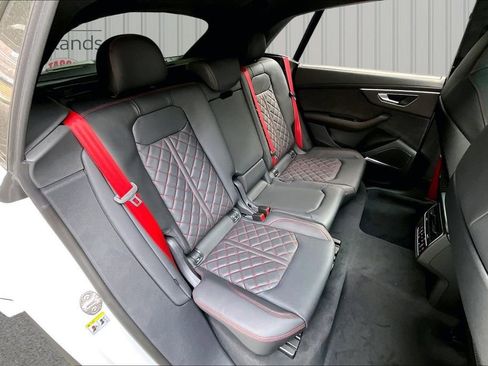 New 2026 Audi SQ8 Prestige image 10