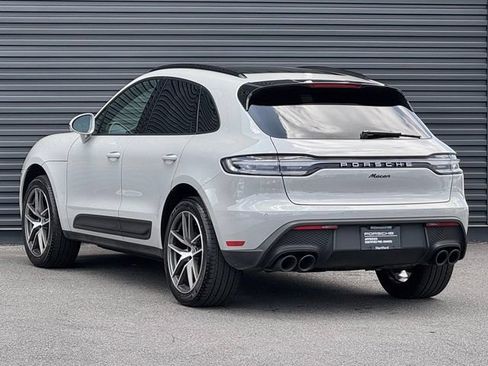 Certified 2022 Porsche Macan AWD/4WD image 3