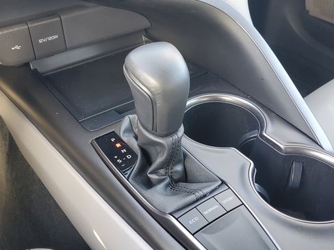 Used 2023 Toyota Camry SE image 26