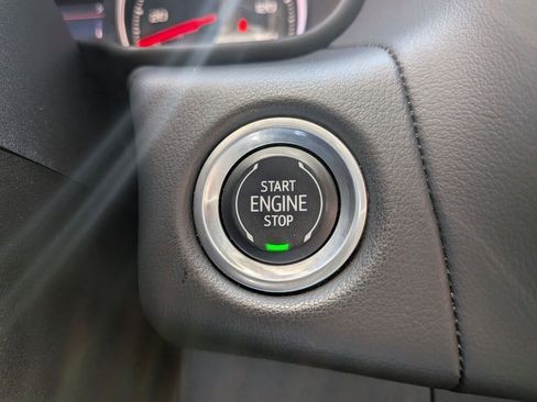 Used 2021 Chevrolet Tahoe Z71 image 18