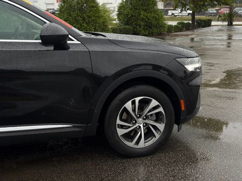 Used 2023 Buick Envision Essence image 8