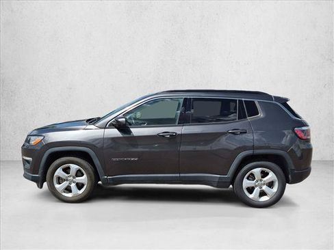 Used 2019 Jeep Compass Latitude w/ Popular Equipment Group FWD image 8