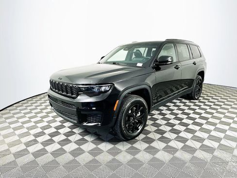 Certified 2024 Jeep Grand Cherokee L Altitude image 6