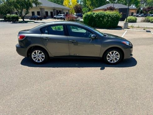 Used 2013 MAZDA MAZDA3 i Touring FWD image 6