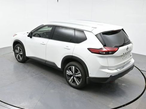 Used 2024 Nissan Rogue SL image 35