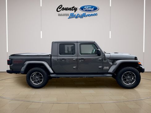 Used 2021 Jeep Gladiator Overland w/ LED Lighting Group AWD/4WD image 8