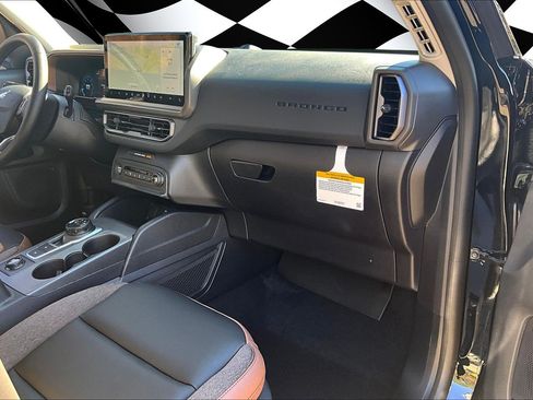 New 2025 Ford Bronco Sport Outer Banks w/ Outer Banks Tech Package+ AWD/4WD image 25