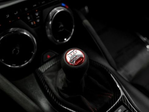 Used 2020 Chevrolet Camaro ZL1 image 24