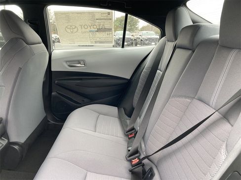 New 2026 Toyota Corolla SE image 3