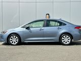 Used 2022 Toyota Corolla LE image 2