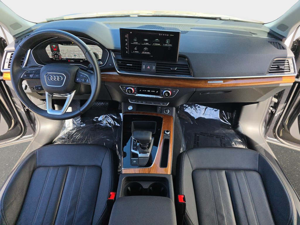 Used 2023 Audi Q5 2.0T Premium Plus w/ Premium Plus Package AWD/4WD image 10