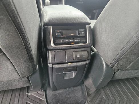 Used 2020 Subaru Ascent Premium AWD/4WD image 18