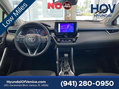 Used 2024 Toyota Corolla Cross LE w/ Moonroof Package FWD image 49