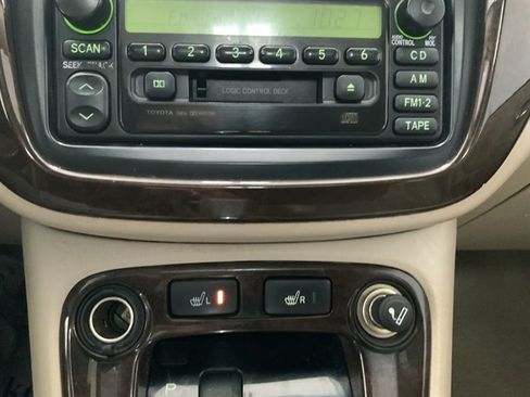 Used 2003 Toyota Highlander 4WD V6 image 26