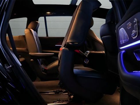 Used 2024 Mercedes-Benz GLS 63 AMG 4MATIC image 69