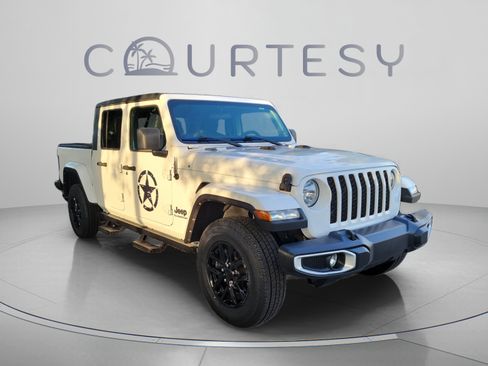 Used 2021 Jeep Gladiator Sport AWD/4WD image 5
