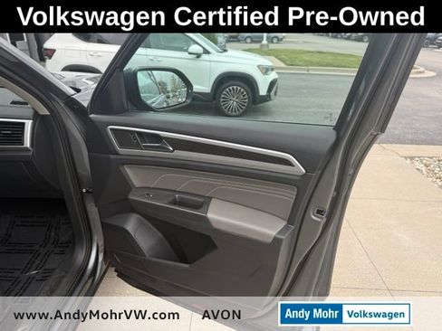 Used 2023 Volkswagen Atlas SE FWD image 17