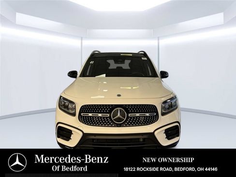 Used 2026 Mercedes-Benz GLB 250 4MATIC image 8