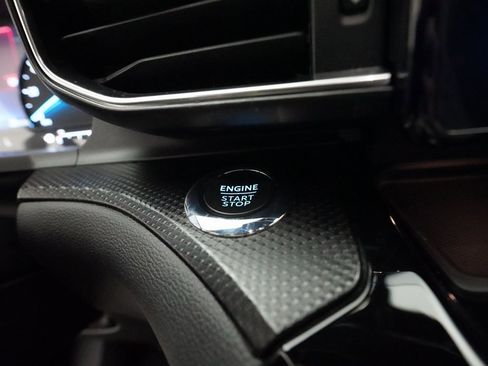 Used 2023 Ford Explorer ST-Line w/ Class IV Trailer Tow Package image 31